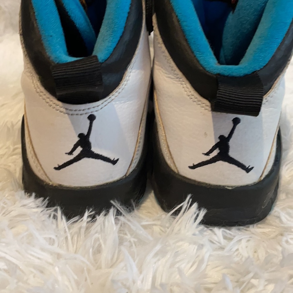 Shoes - Picture 3 of 6